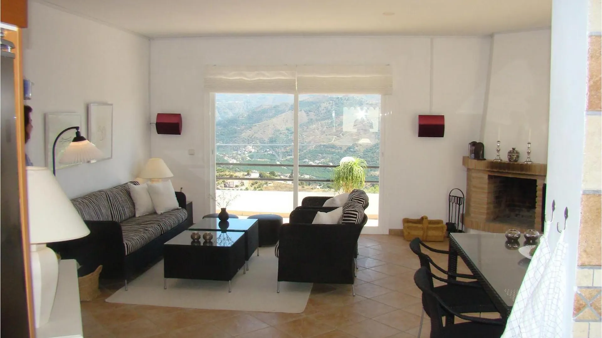 Holiday home Amazing Home In Almunecar With Kitchen